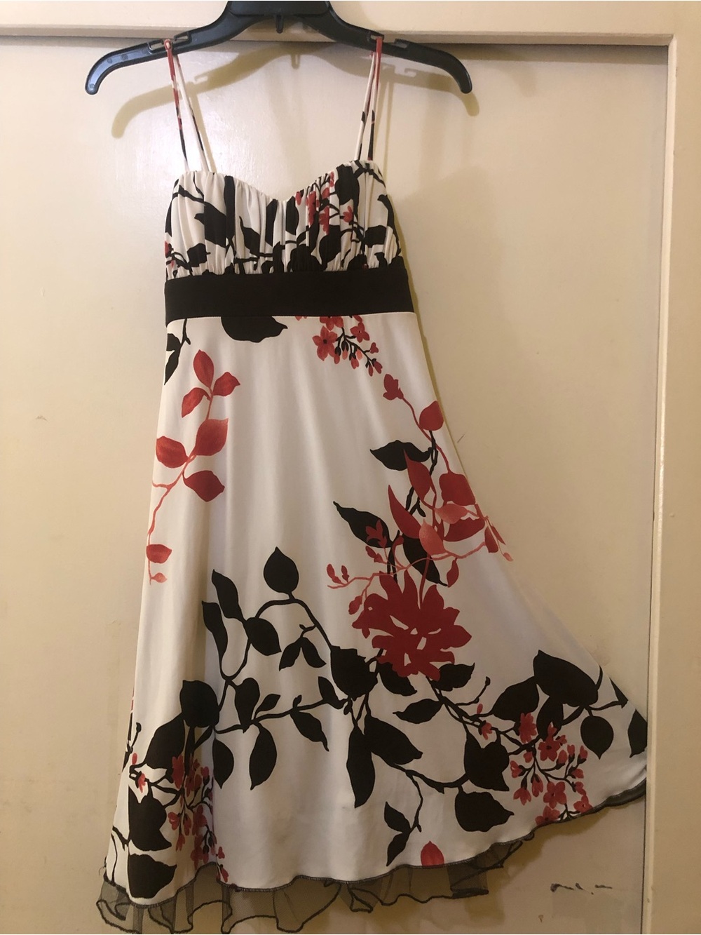 Women's Floral Spaghetti-Strap A-Line Dress in White, Black & Red